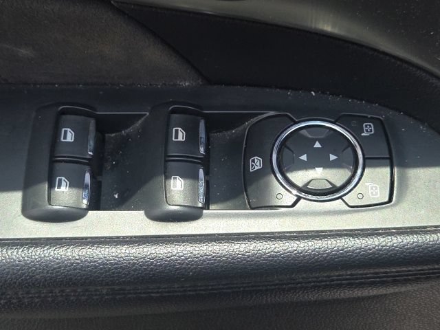 Used 2018 Ford Explorer XLT w/ Equipment Group 202A AWD/4WD image 25