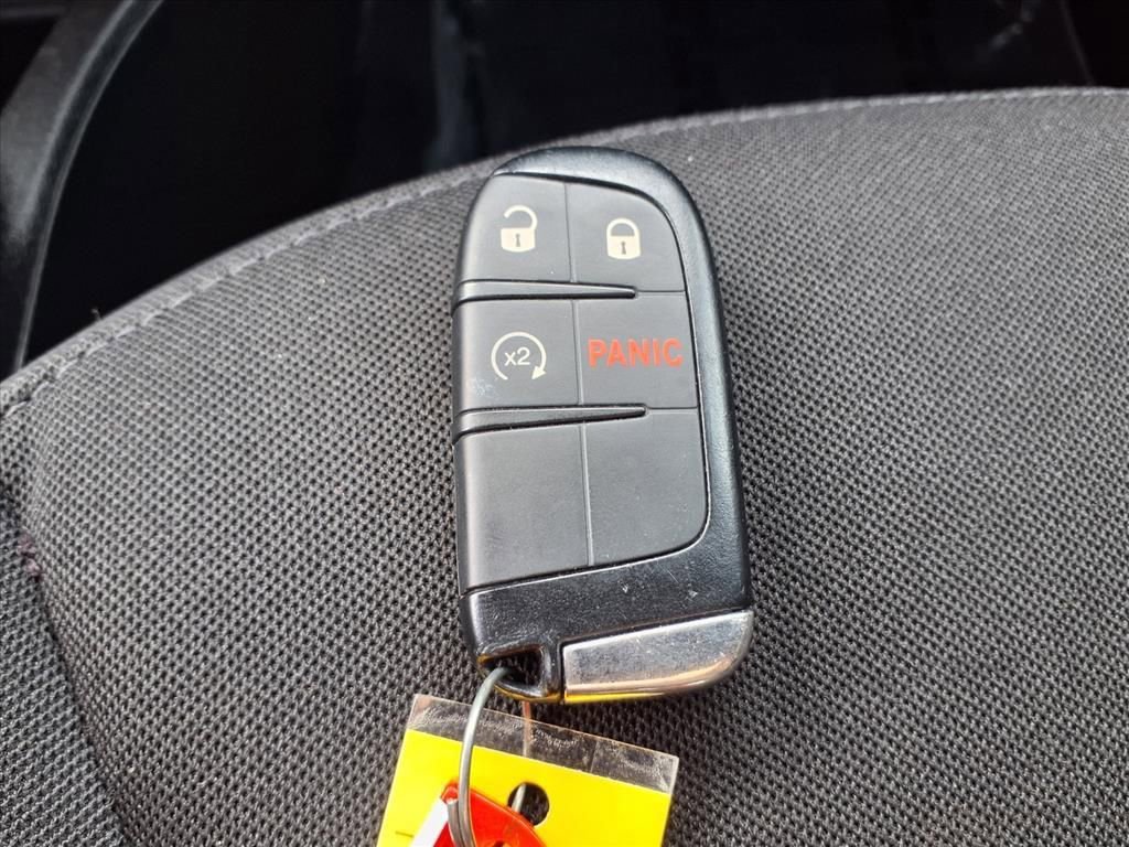 Used 2023 Jeep Renegade Latitude image 10