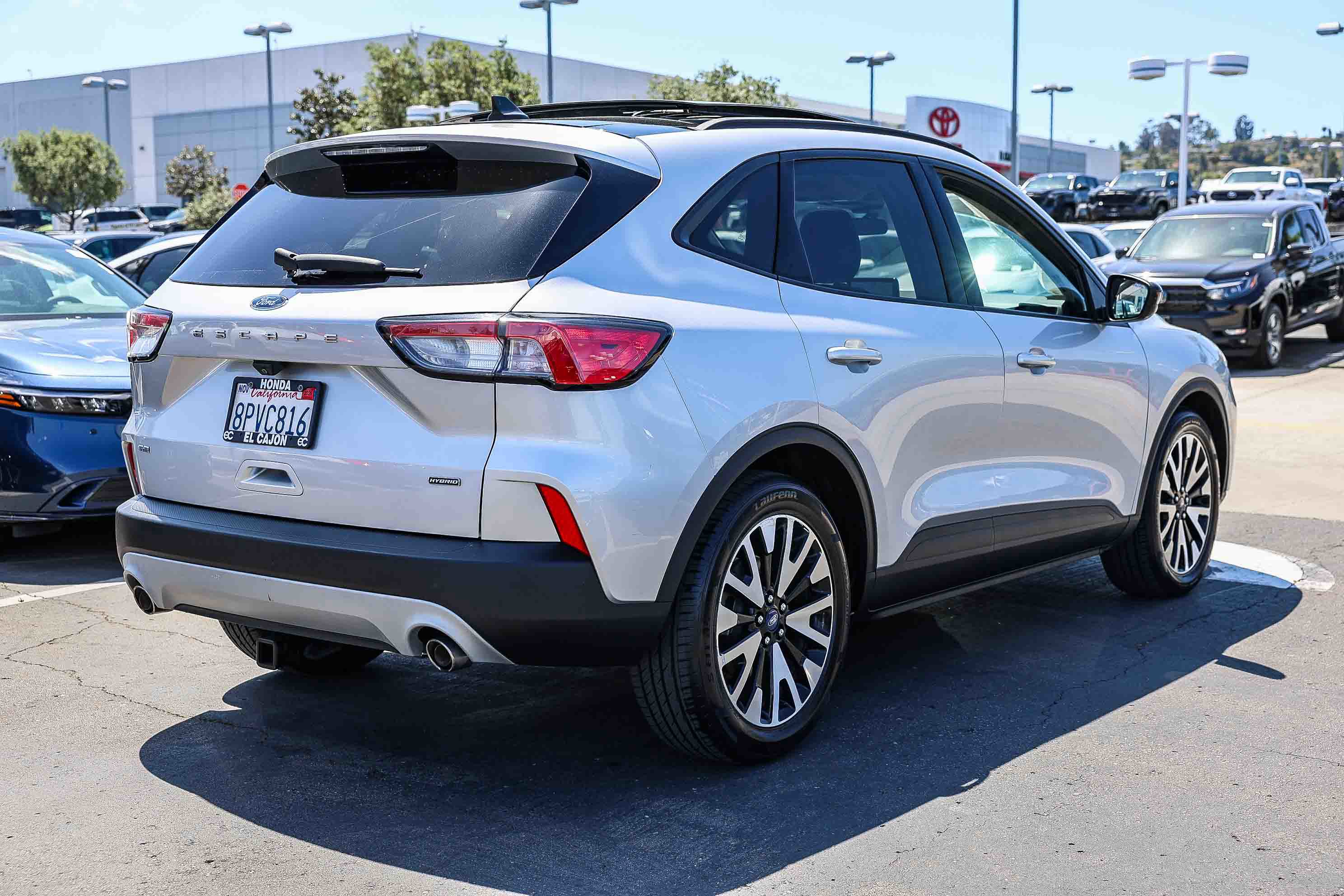 Used 2020 Ford Escape SE Sport image 28