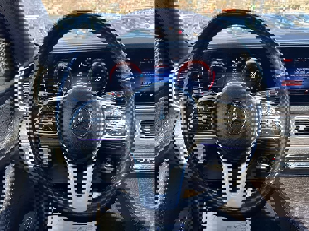 Used 2021 Mercedes-Benz GLE 350 4MATIC image 12