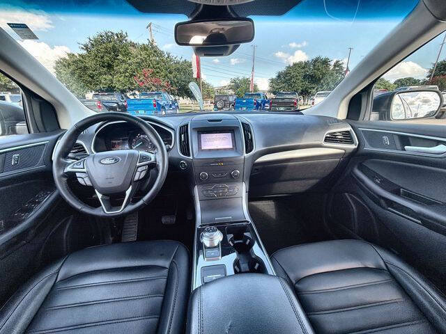 Used 2019 Ford Edge SEL w/ Equipment Group 201A FWD image 19