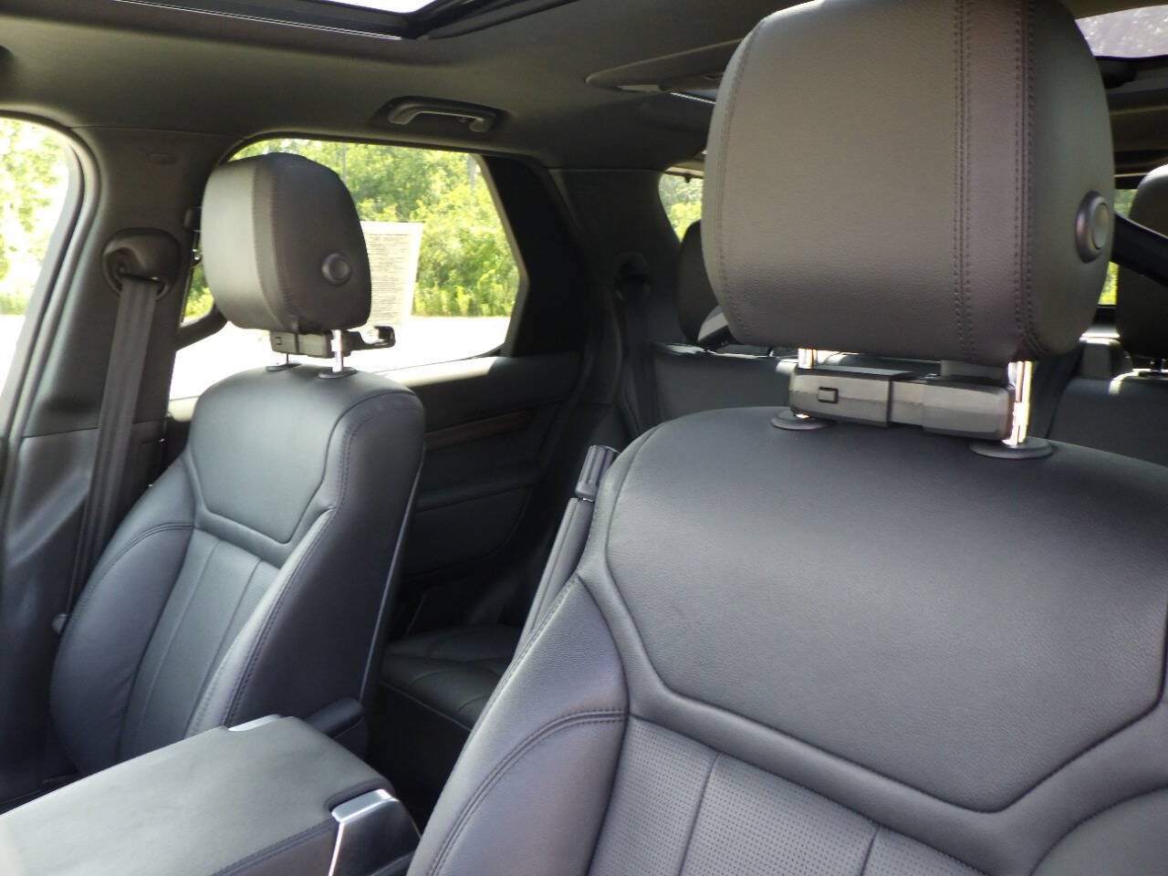Used 2019 Land Rover Discovery HSE AWD/4WD image 11