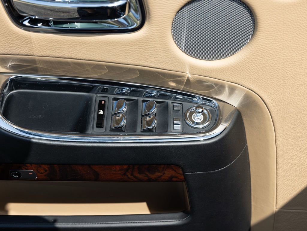 Used 2013 Rolls-Royce Ghost image 24