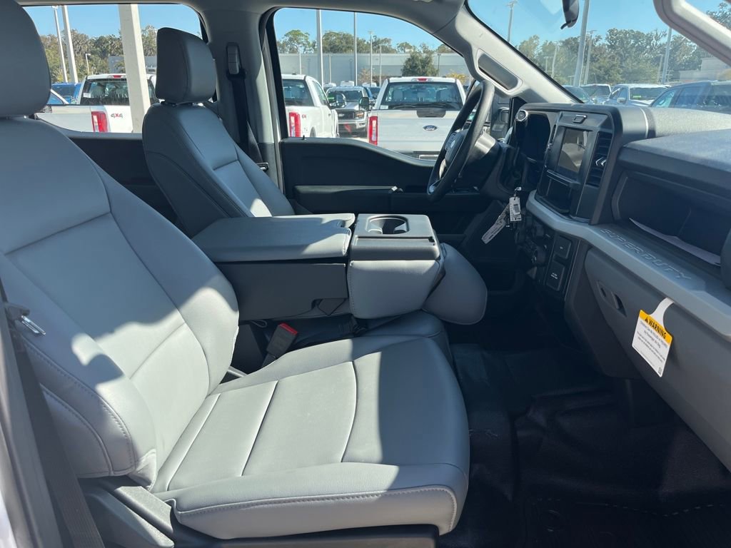New 2026 Ford F250 XL w/ XL Chrome Package image 26