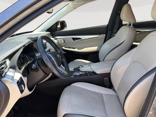 Used 2022 INFINITI QX50 Essential AWD/4WD image 9