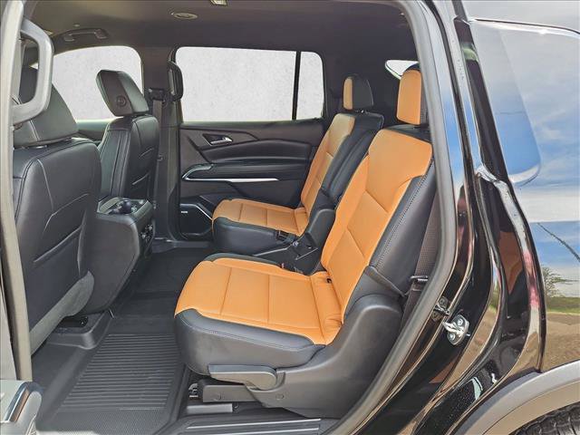 New 2027 Chevrolet Traverse Z71 w/ Enhanced Driving Package AWD/4WD image 16