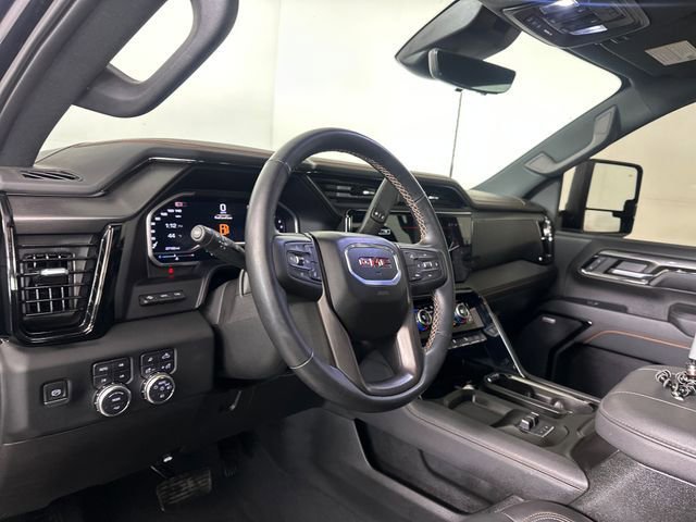 Used 2024 GMC Sierra 2500 AT4 w/ AT4 Premium Plus Package AWD/4WD image 13