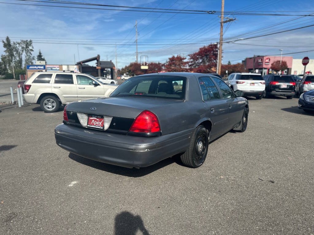 Used 2004 Ford Crown Victoria Police Interceptor RWD image 5
