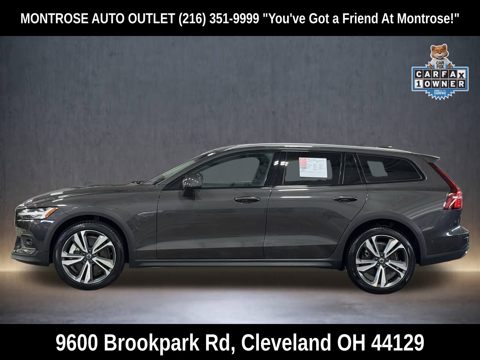 Used 2025 Volvo V60 B5 Cross Country Plus image 7