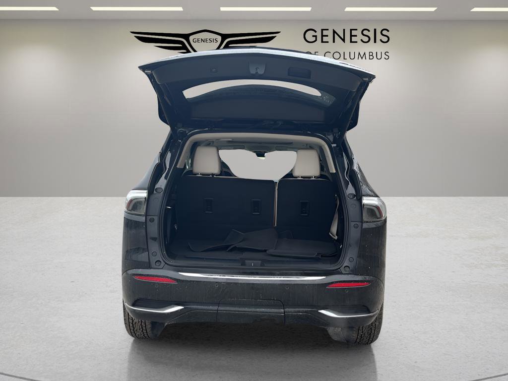 Used 2023 Buick Enclave Avenir image 9
