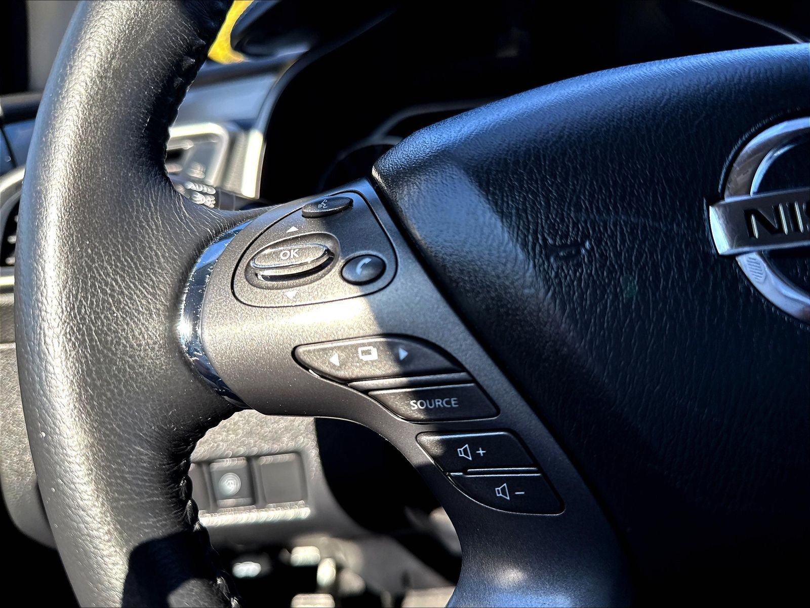 Used 2020 Nissan Murano SV AWD/4WD image 14