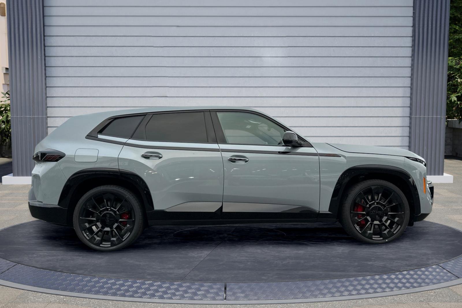 New 2026 BMW XM Label Red image 3