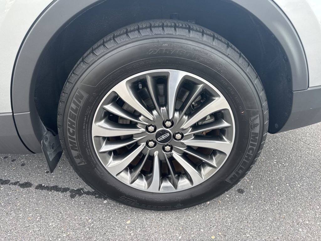 Certified 2023 Lincoln Nautilus AWD image 12