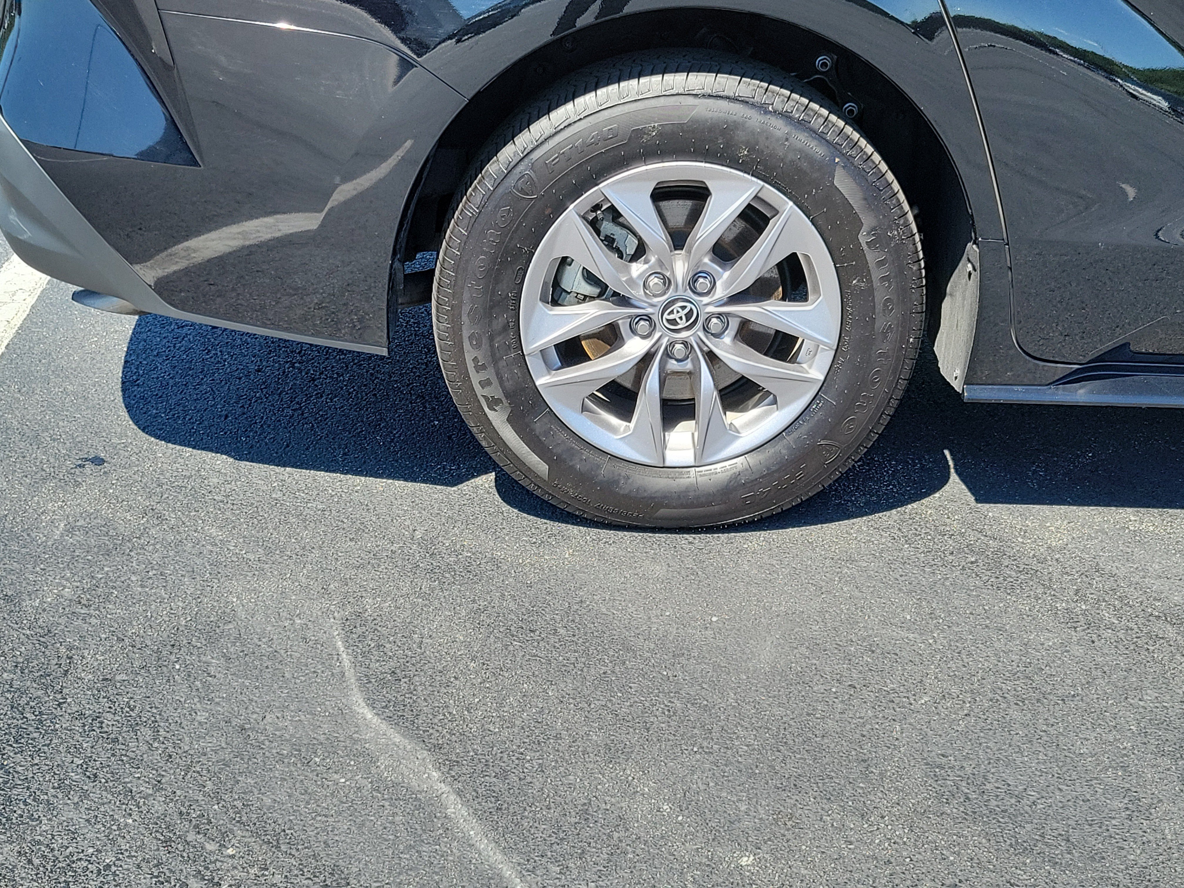 Certified 2026 Toyota Sienna LE FWD image 6