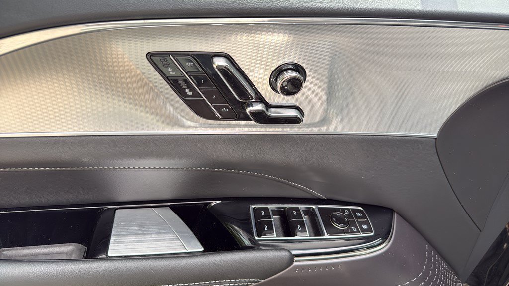 Certified 2024 Cadillac Lyriq Tech AWD/4WD image 17