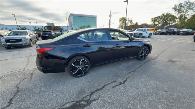 Used 2024 Nissan Altima 2.5 SR image 8