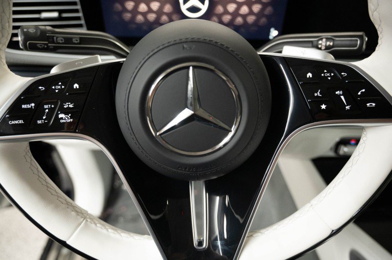 New 2026 Mercedes-Benz Maybach GLS 600 4MATIC image 25
