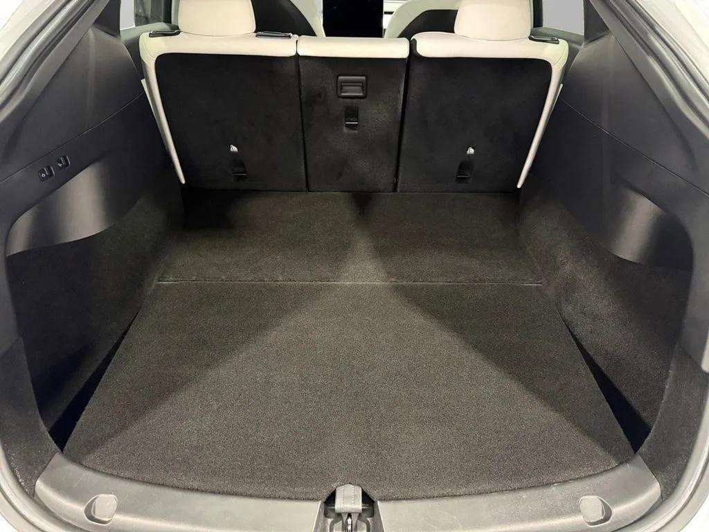 Used 2021 Tesla Model Y Long Range AWD/4WD image 9