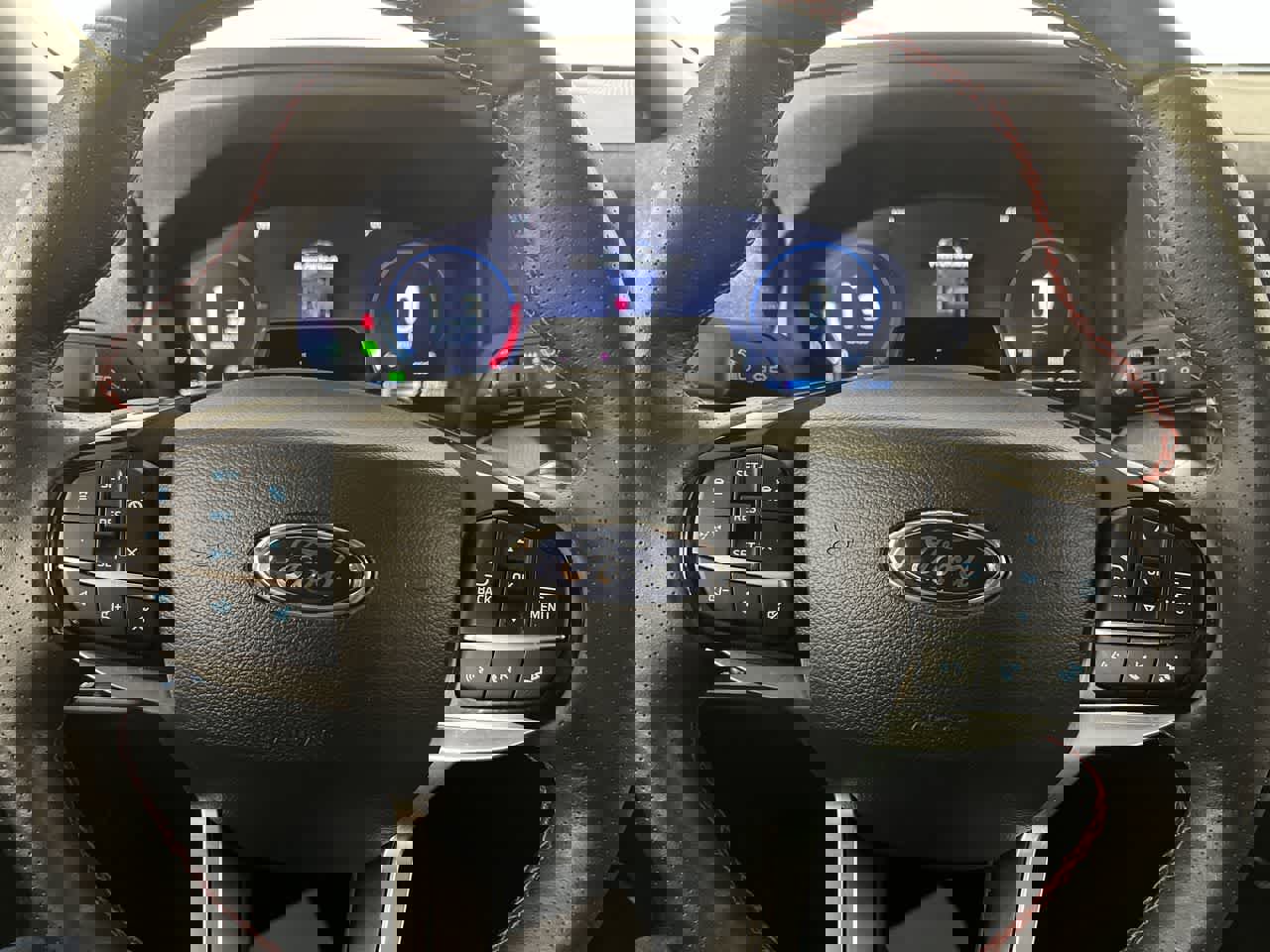 Used 2025 Ford Explorer ST-Line image 16