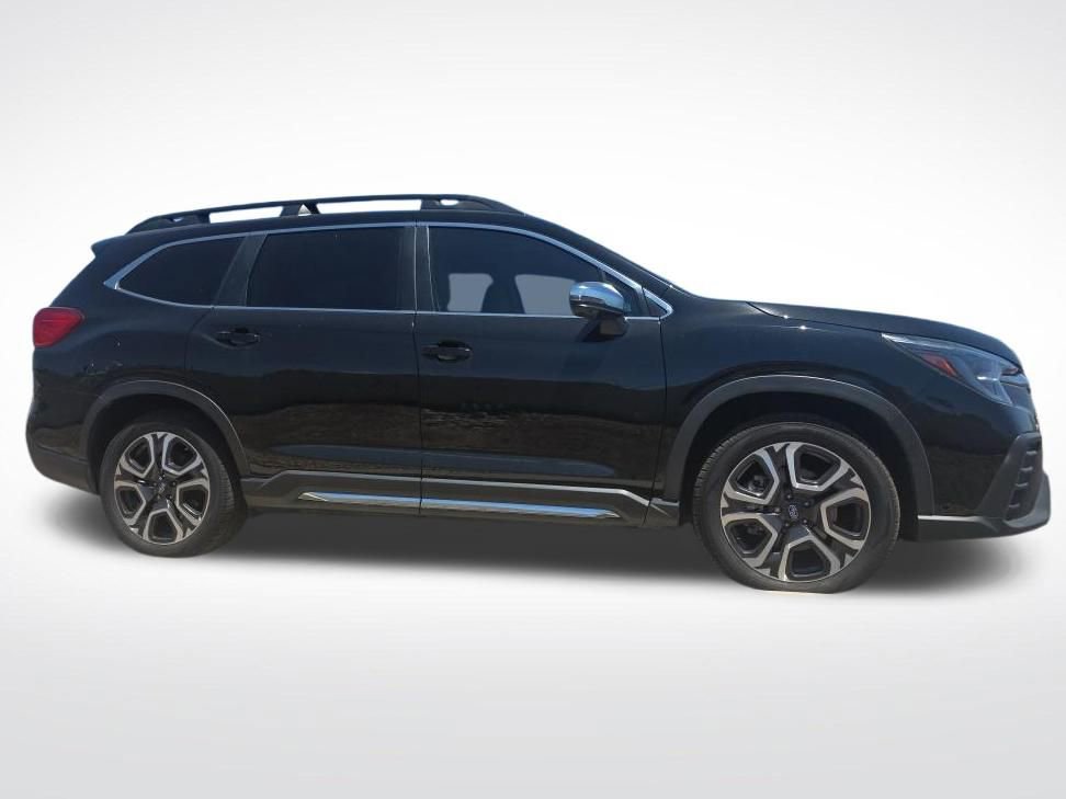 Used 2023 Subaru Ascent Limited w/ Technology Package AWD/4WD image 5