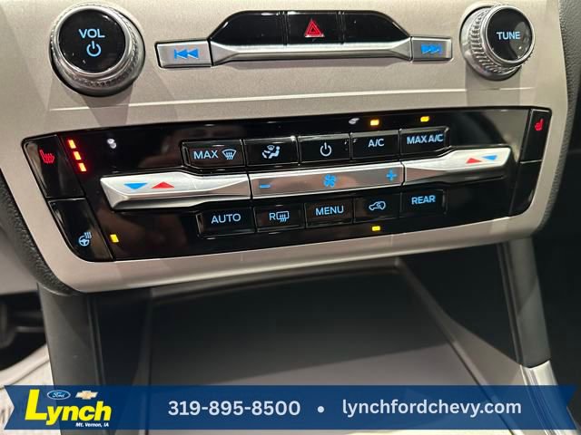 Used 2023 Ford Explorer XLT w/ Equipment Group 202A image 10