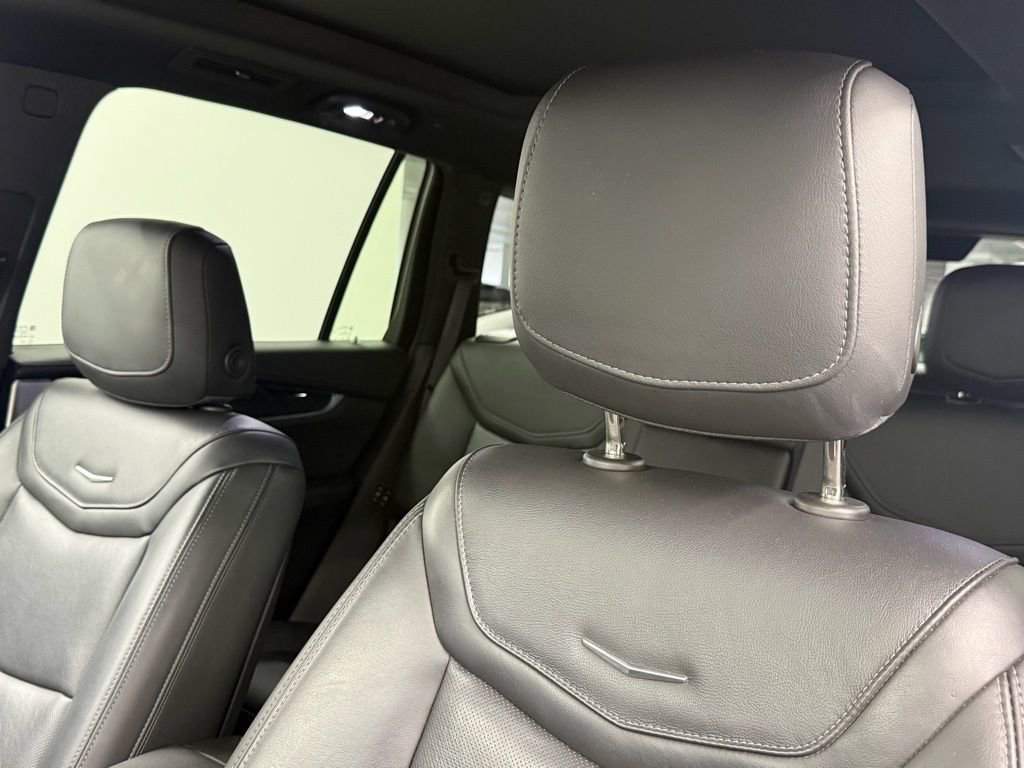 Used 2023 Cadillac XT6 Premium Luxury image 19