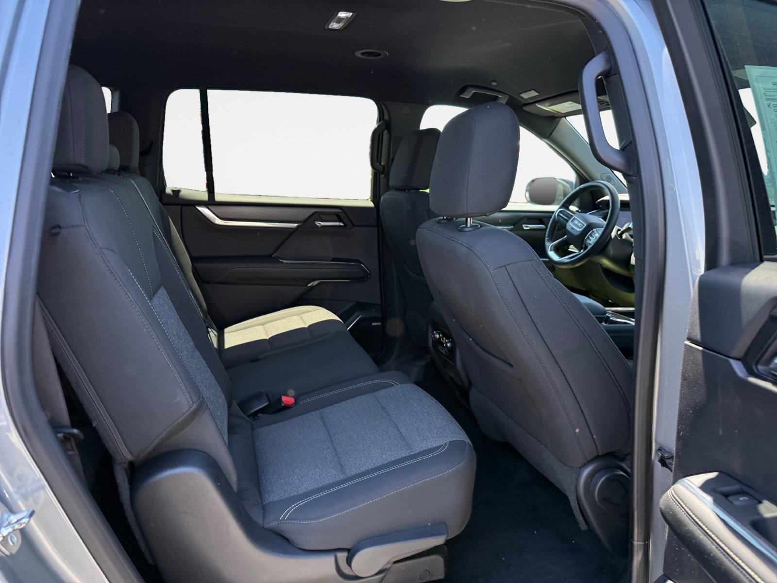 Used 2025 GMC Acadia Elevation FWD image 18