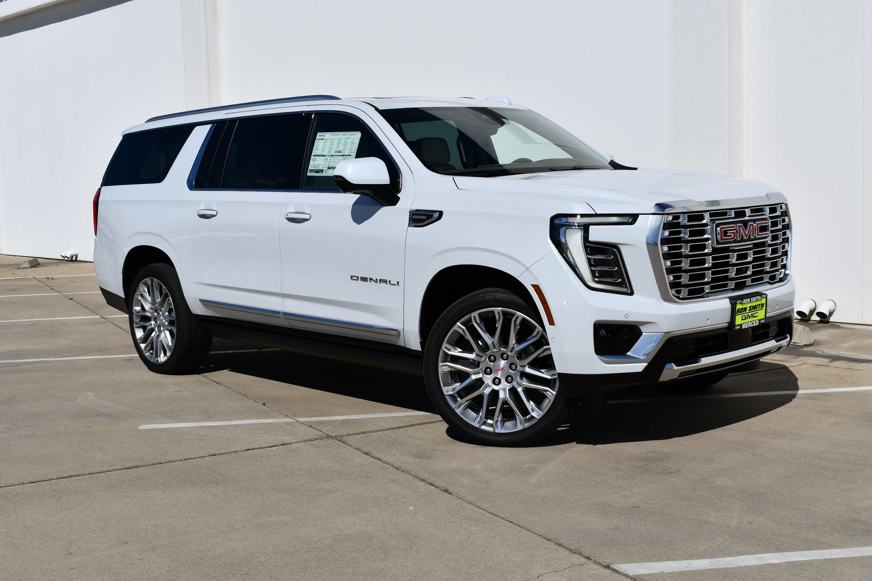 New 2026 GMC Yukon XL Denali w/ Denali Reserve Package image 2