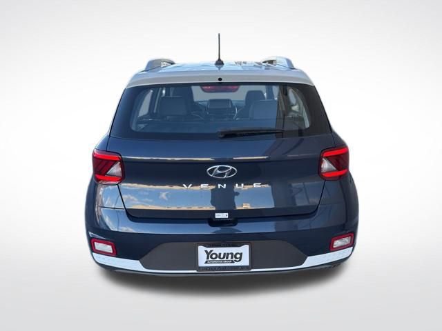 Used 2025 Hyundai Venue Limited image 6