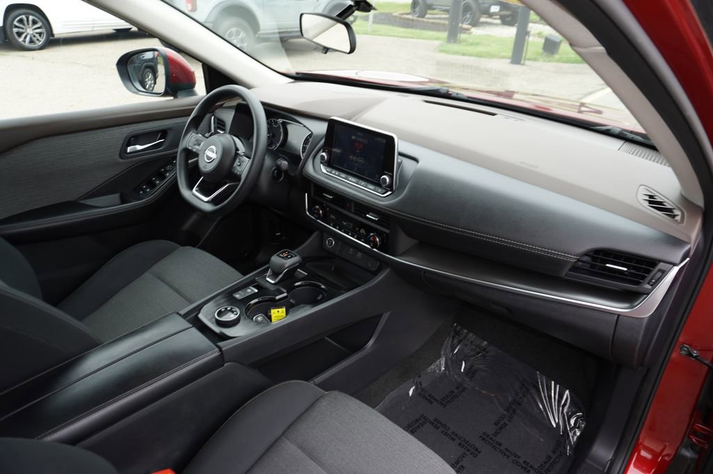 Used 2023 Nissan Rogue SV AWD/4WD image 29