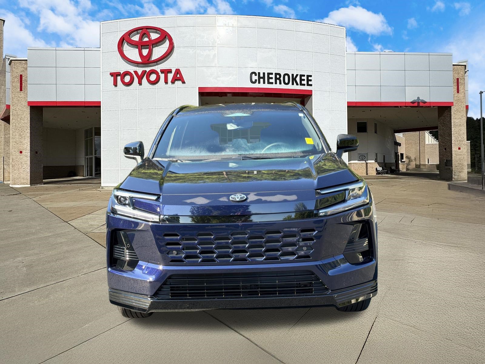 Used 2026 Toyota RAV4 SE w/ Convenience Package AWD/4WD image 2