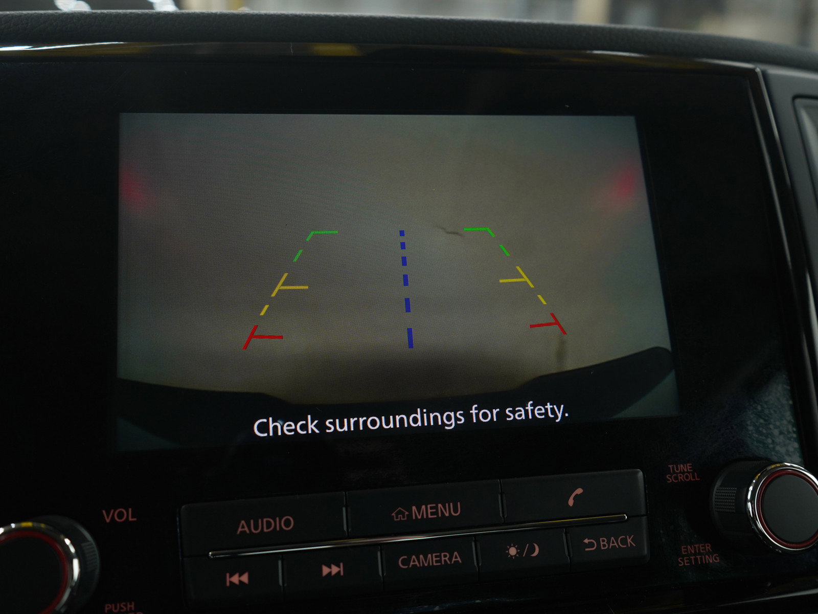 Used 2024 Nissan Titan SV w/ SV Convenience Package image 31