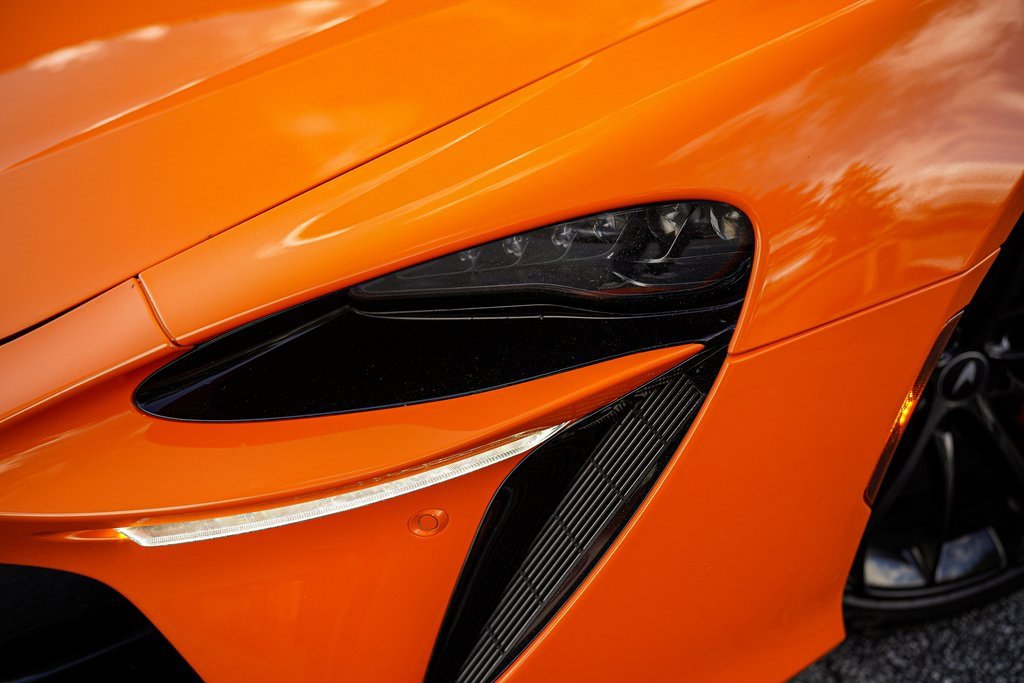 Used 2023 McLaren Artura image 4
