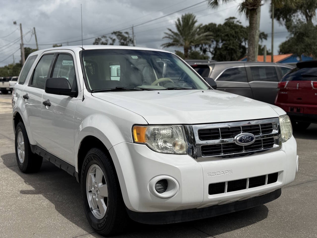 Used 2012 Ford Escape XLS FWD image 2