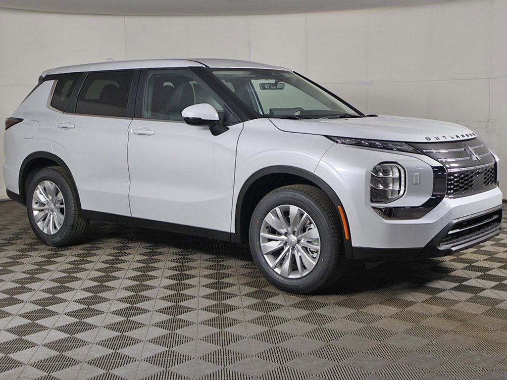 New 2026 Mitsubishi Outlander ES AWD/4WD image 2