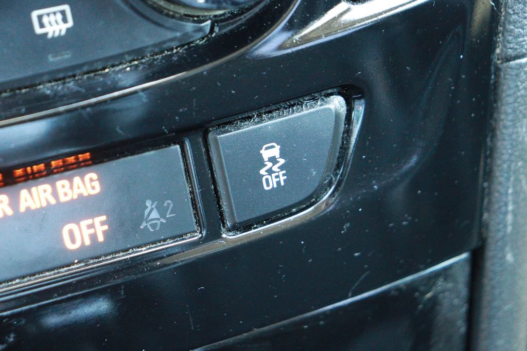 Used 2020 Buick Encore Preferred FWD image 16