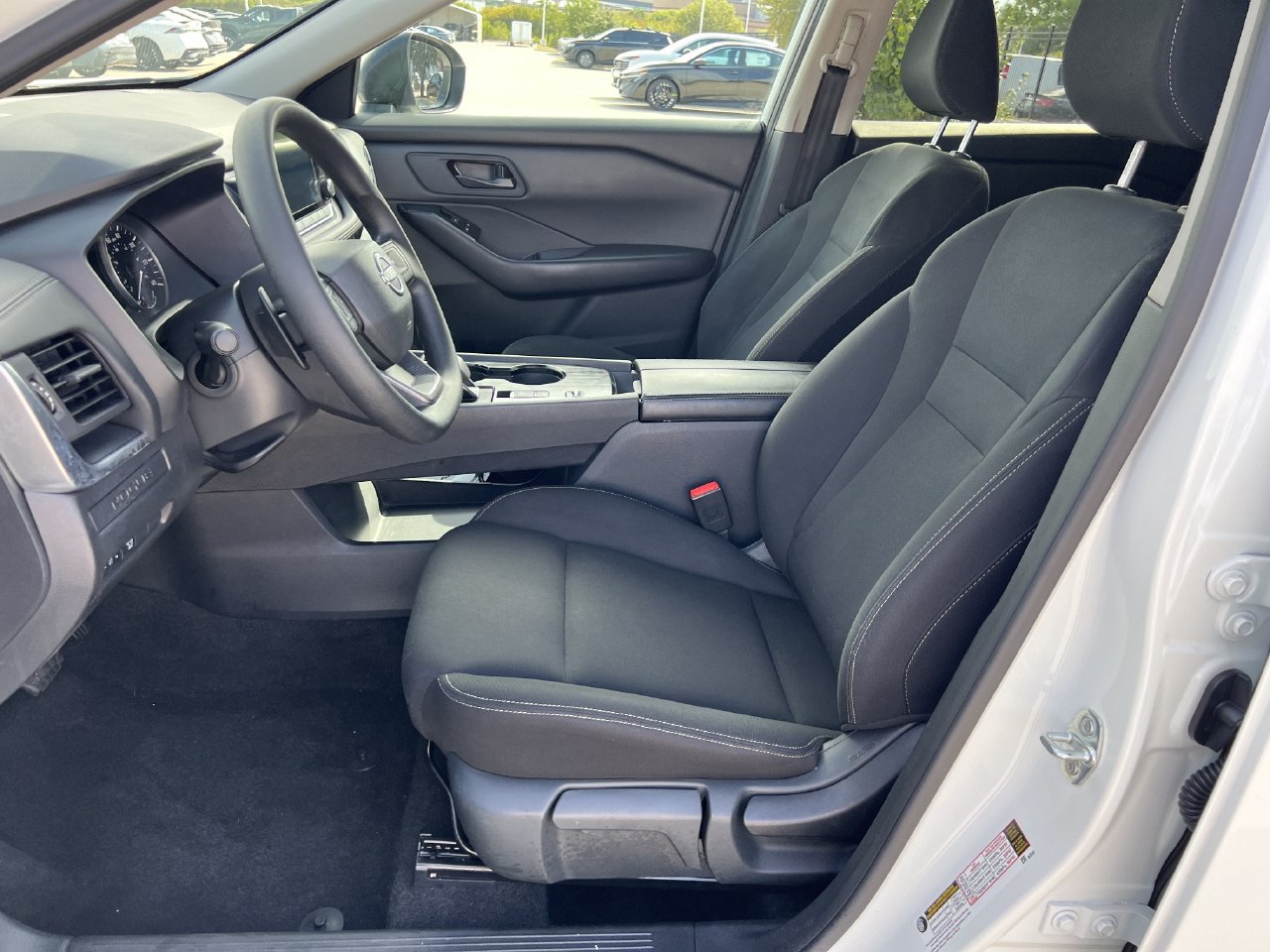 Used 2026 Nissan Rogue S FWD image 7