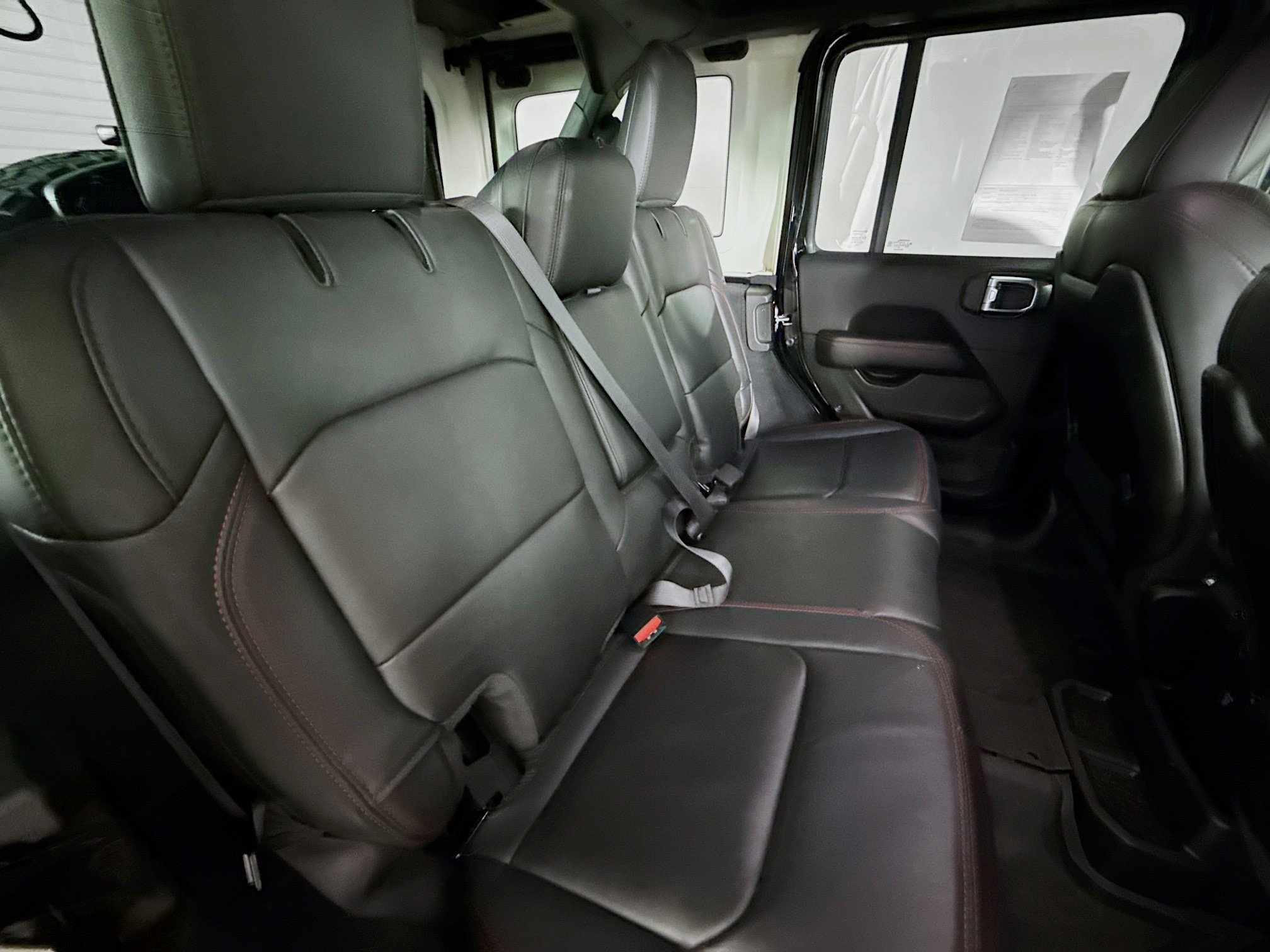 Used 2024 Jeep Wrangler Unlimited Rubicon image 33