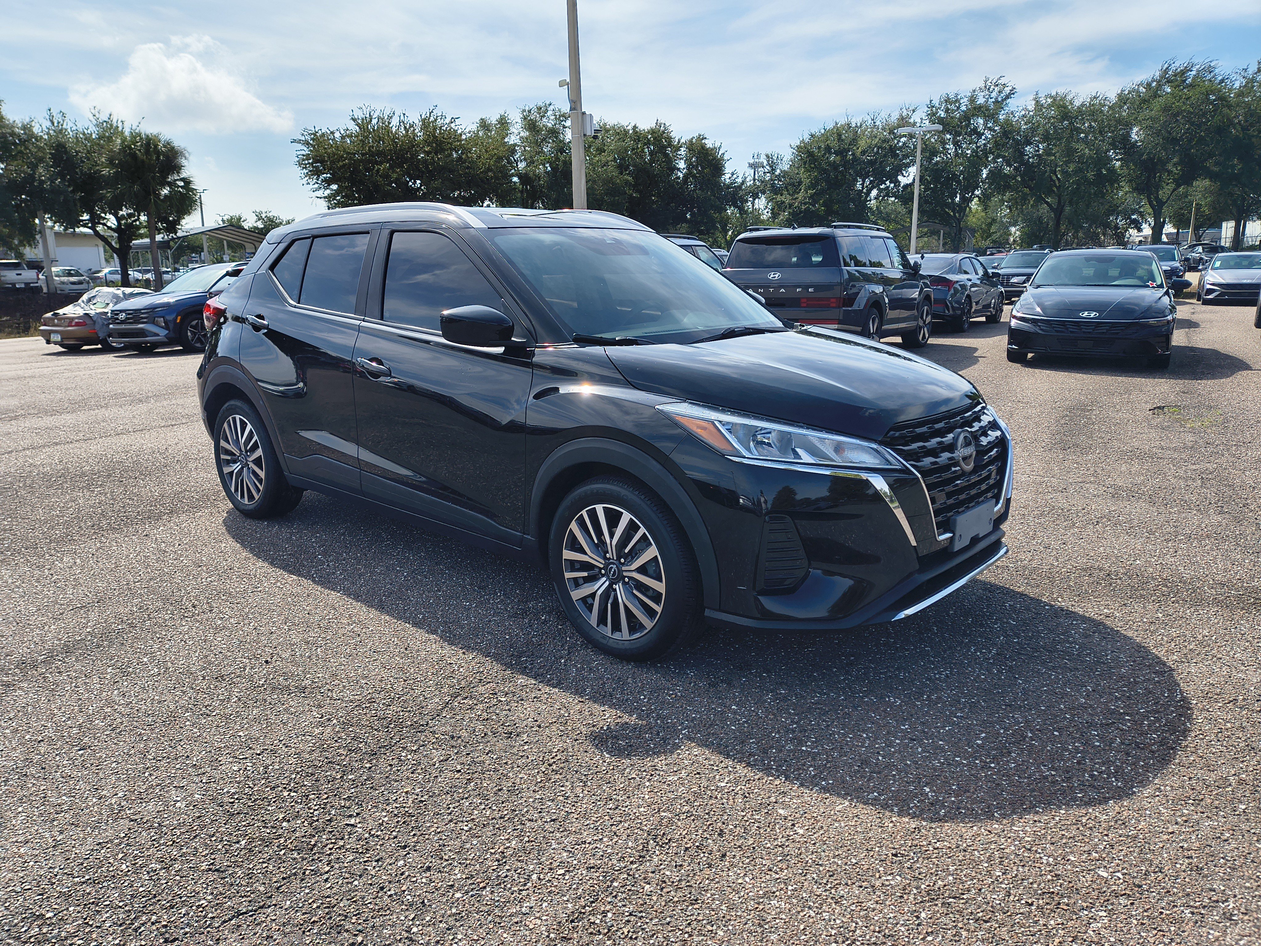 Certified 2023 Nissan Kicks SV FWD image 10