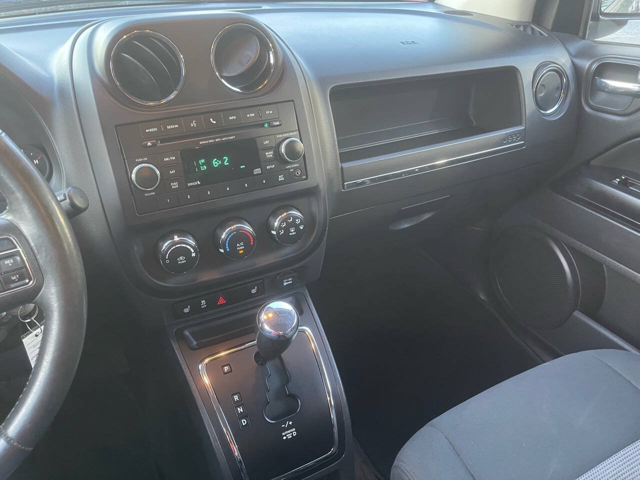 Used 2013 Jeep Compass Latitude AWD/4WD image 19