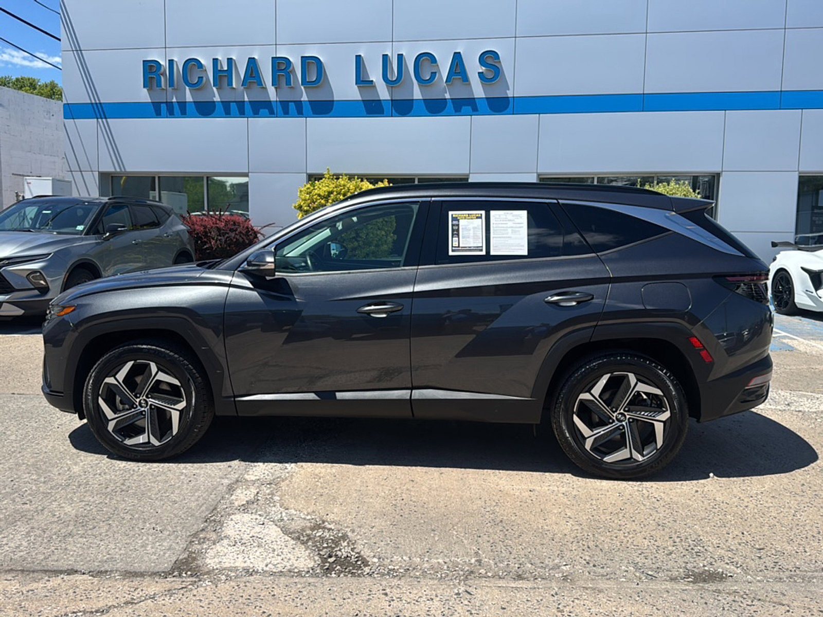 Used 2022 Hyundai Tucson Limited w/ Cargo Package AWD/4WD image 8