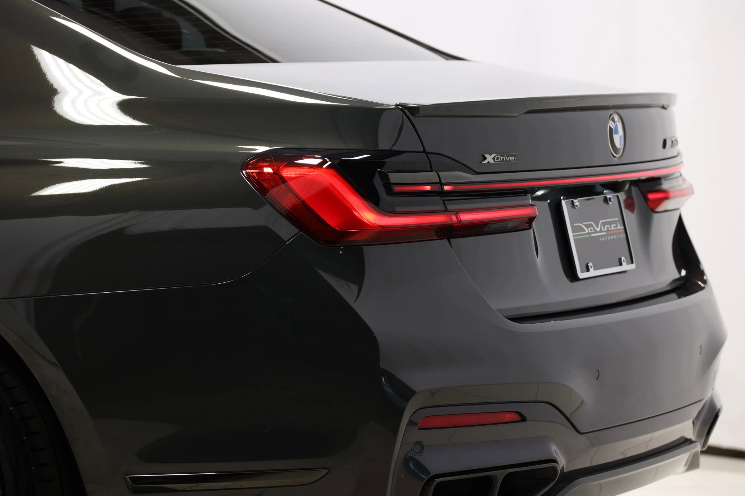 Used 2022 BMW M760i xDrive w/ Luxury Rear Seating Package image 65