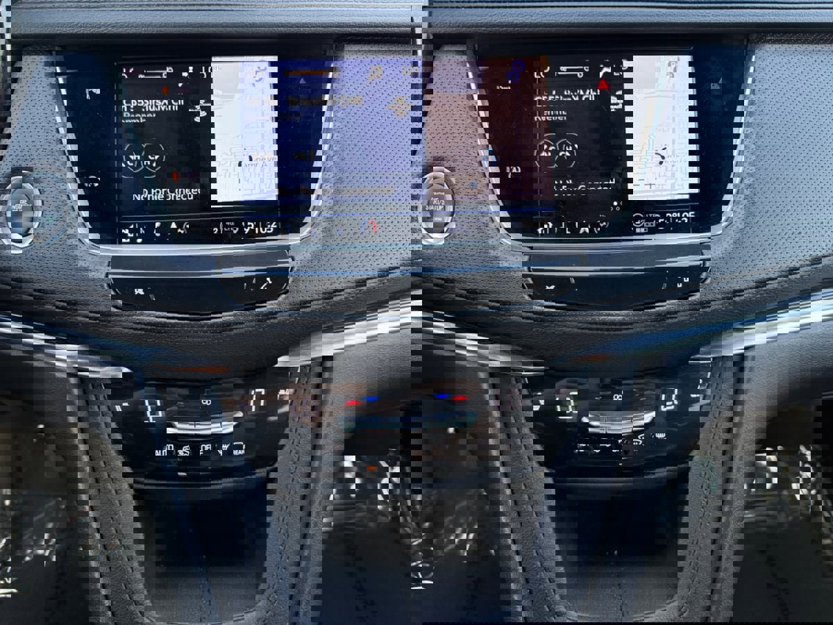 Used 2024 Cadillac XT5 Premium Luxury image 12