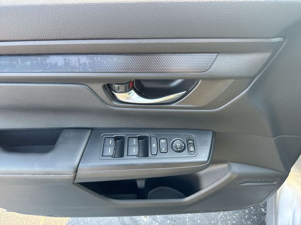 Used 2025 Honda CR-V LX image 57