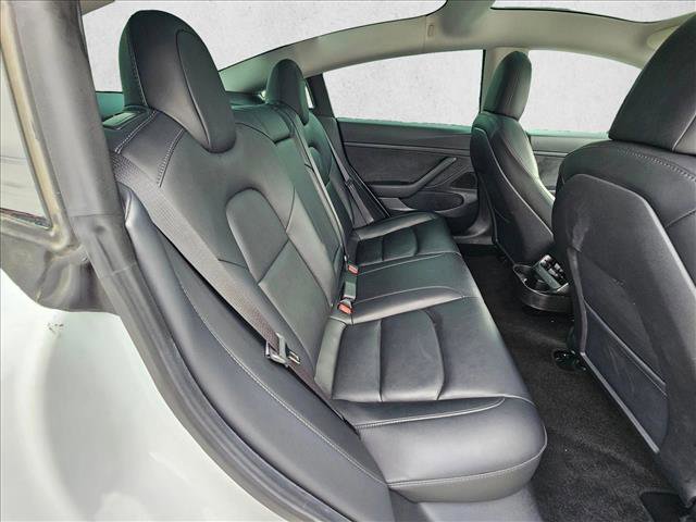 Used 2020 Tesla Model 3 Standard Range Plus RWD image 17