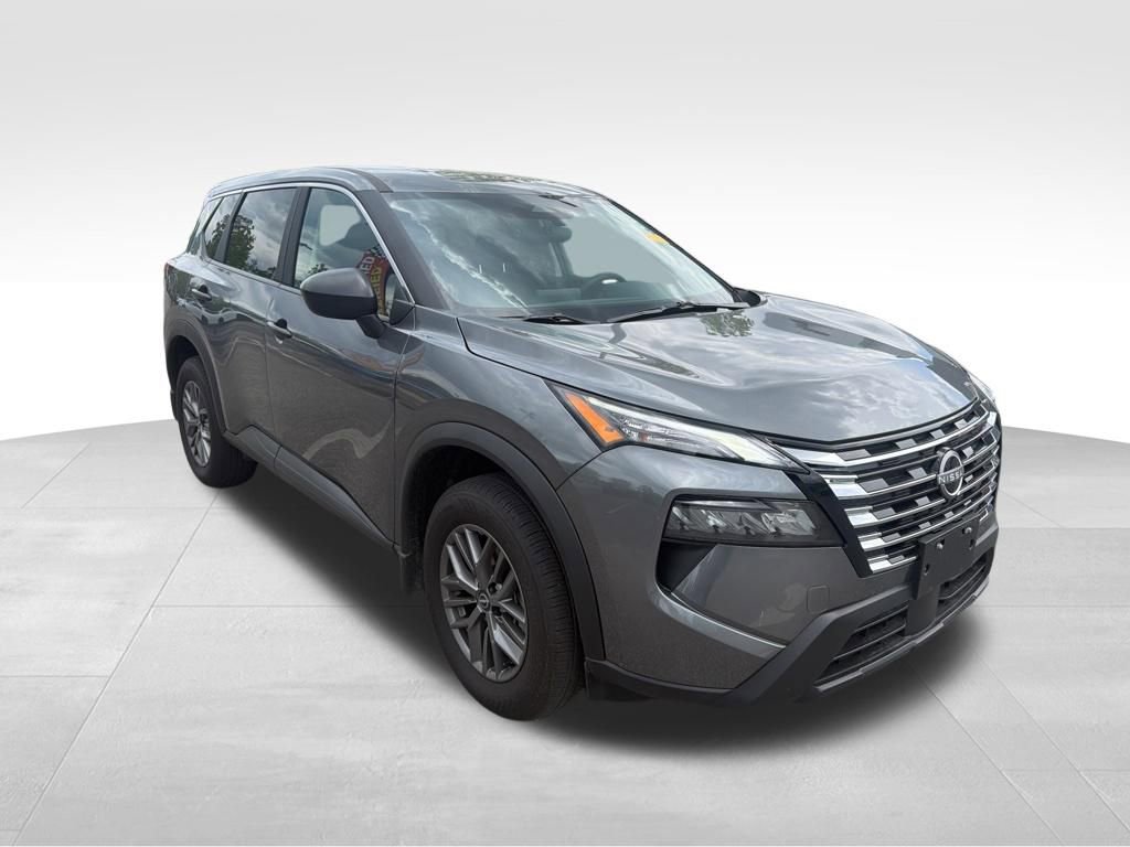 Used 2026 Nissan Rogue S image 3