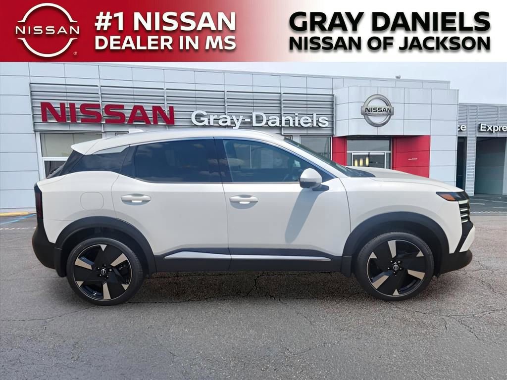 New 2025 Nissan Kicks SR w/ SR Premium Package AWD/4WD image 17