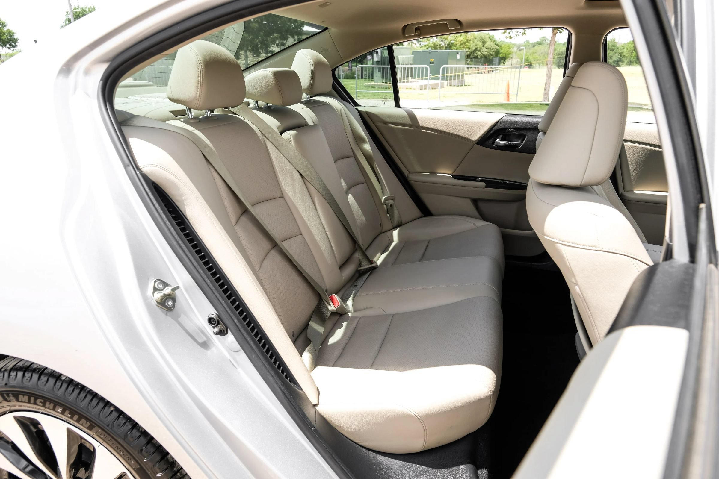 Used 2015 Honda Accord EX-L image 39