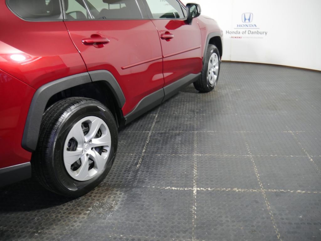 Used 2022 Toyota RAV4 LE image 5