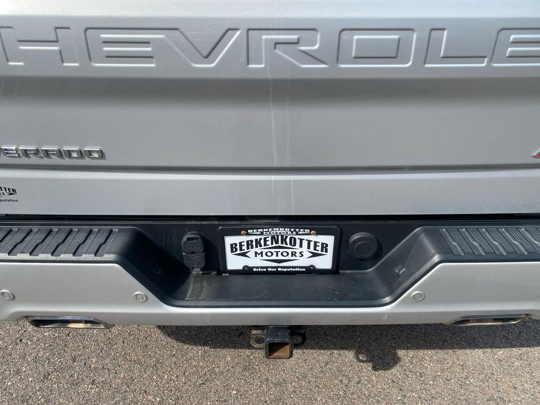 Used 2019 Chevrolet Silverado 1500 RST image 12